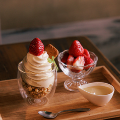 贅沢ソフトクリームと季節のフルーツ♪の写真