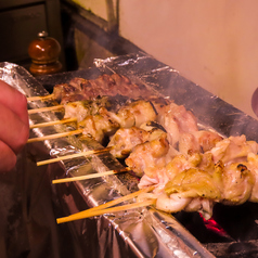 炭火焼き鳥 おいなはれ別邸 まるまえの特集写真