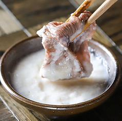 【赤身の真髄を追求】提携農家直送！自社ブランド和牛「うる虎BEEF」の赤身と秘伝の白ダレの写真