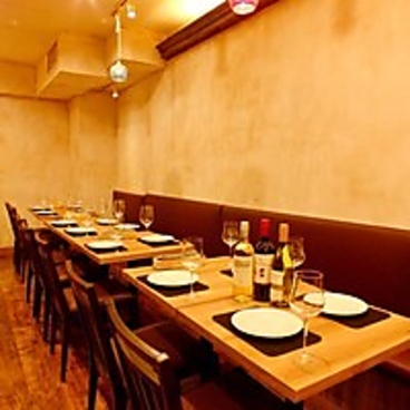 Dining & Bar アジアティーク 新橋御成門店の雰囲気1