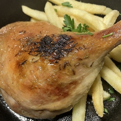 鴨の骨付モモ肉コンフィ