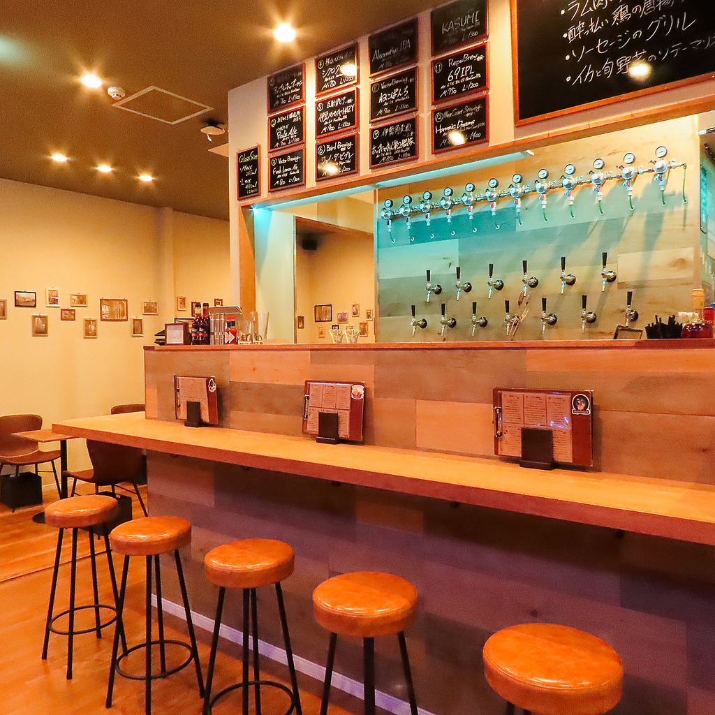 居心地抜群のお洒落な店内♪ふらっとお一人様でも立ち寄りやすい雰囲気です！サク飲みにもピッタリ♪