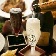 こだわりのワインが勢ぞろい♪おすすめはスパークリング