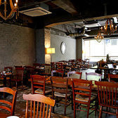 当店は全席禁煙となっております。お食事を純粋に楽しんでいただけるよう、快適でクリーンな空間づくりを徹底しております。タバコの煙を気にせず、小さなお子様連れの方も安心してお越しくださいませ。