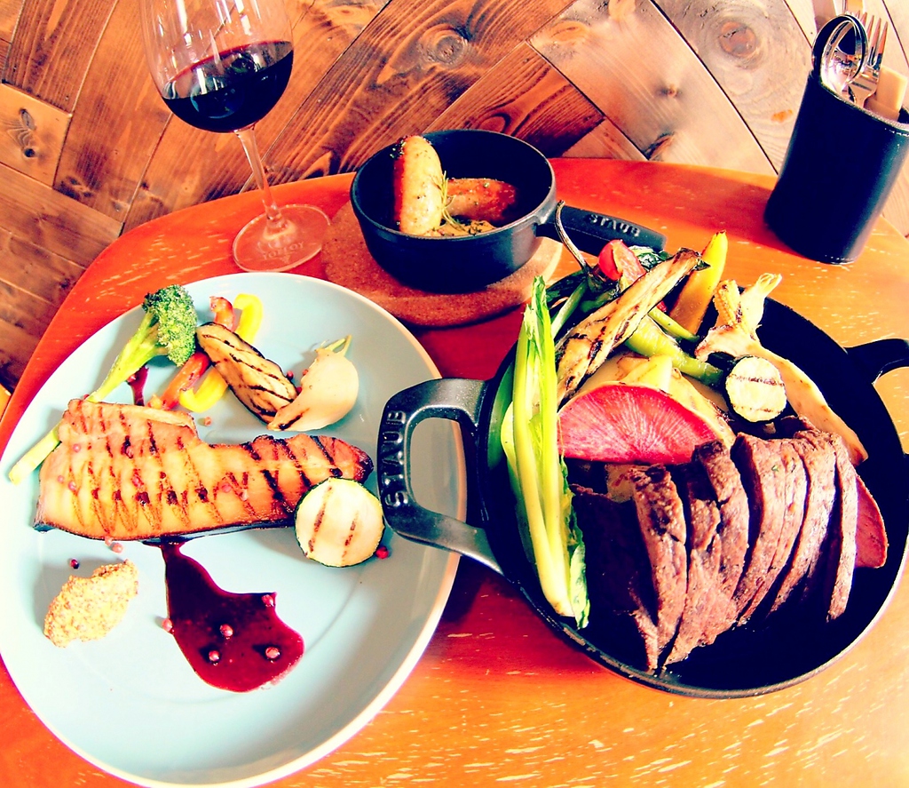 お肉料理に合うお酒も多数ご用意！ビールにワイン、カクテルも豊富！おすすめはお尋ねください♪