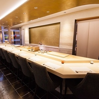 五感で愉しむライブ感溢れるカウンター10席の特等席