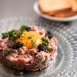 鮮度が命◎新鮮馬肉とこだわりたまごを使用した当店一押し『馬肉タルタル』1650円(税込)は必食です◎