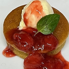 ストロベリーパンケーキ