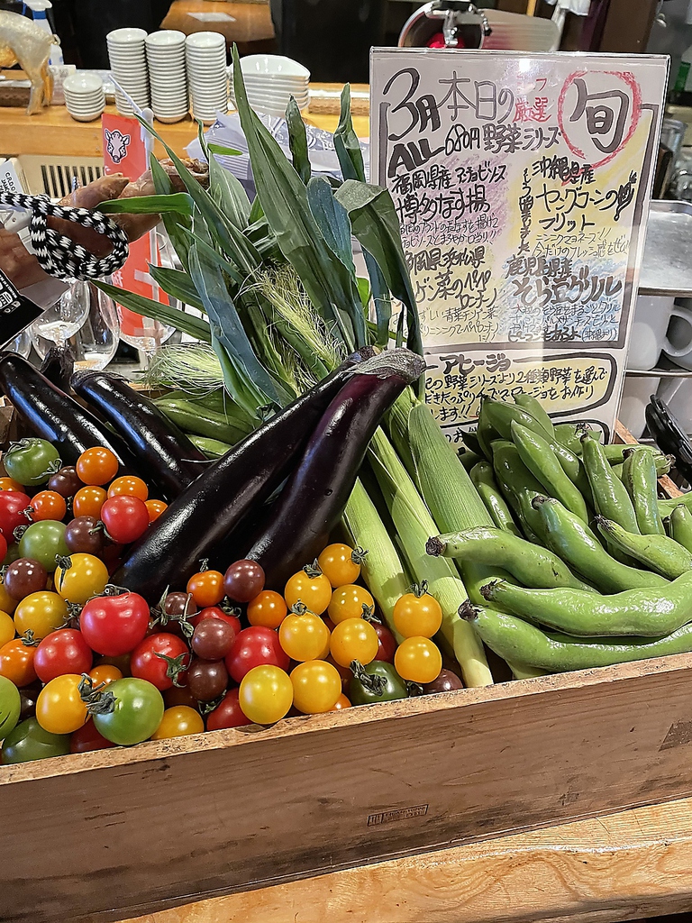 旬の野菜シリーズ＆選べる野菜2種のアヒージョ　各680円(時期、季節により内容が変わります。)