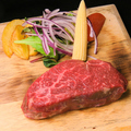 料理メニュー写真 <炭火焼ステーキ> 黒毛和牛赤身ステーキ (200g)