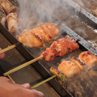 当店こだわりの鶏肉を味わう。