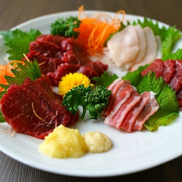 個室居酒屋　極上馬刺しともつ鍋　縁や　熊本下通店のおすすめ料理1