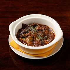 牛すじ赤ワイン煮込み