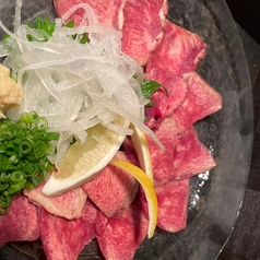馬のタン刺し