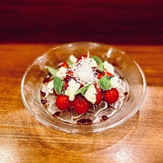 フレッシュトマトとクリームチーズのサラダ