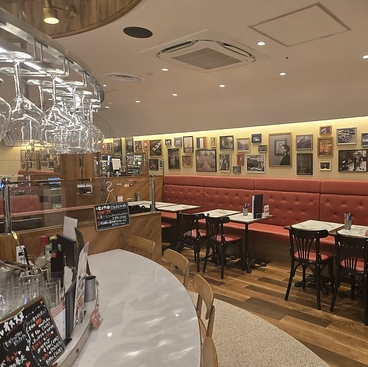 ワイン食堂 ヒノマル ミナモア広島店の雰囲気1