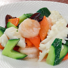 【驚くなかれ！】特大の自家製揚げゴマ団子(大3個)の写真