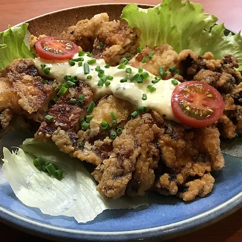 鶏の唐揚げタルタルソースの写真