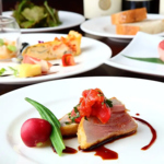 ステーキのほかにも魅力的なメニューが揃っています。ぜひ新しい味との出会いをお楽しみください