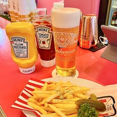 HOT ROCKIN CAFE ホットロッキンカフェの特集写真