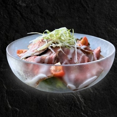 和牛ローストビーフのサラダ