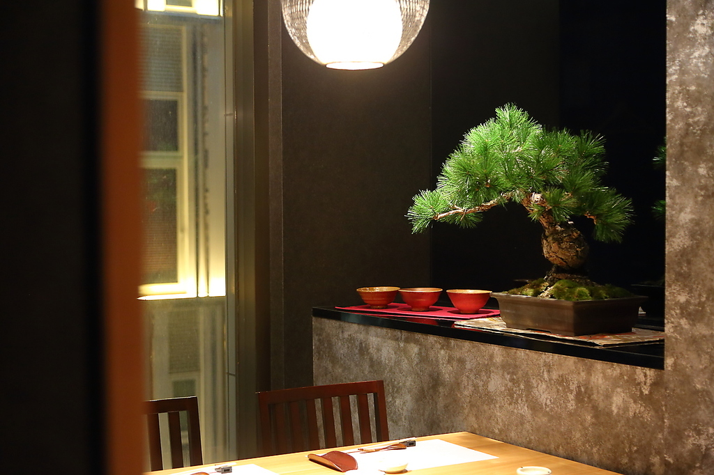 仕事帰りにふらっと立ち寄って、おひとり様でもお気軽にご利用いただけます。