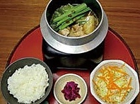 イチオシの鍋と炉端焼きをお酒だけではなく定食でも！