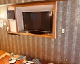 TVやDVD、プロジェクター用スクリーンもございます☆（プロジェクターはご持参してください）TVはパソコンとの接続も基本可能です。