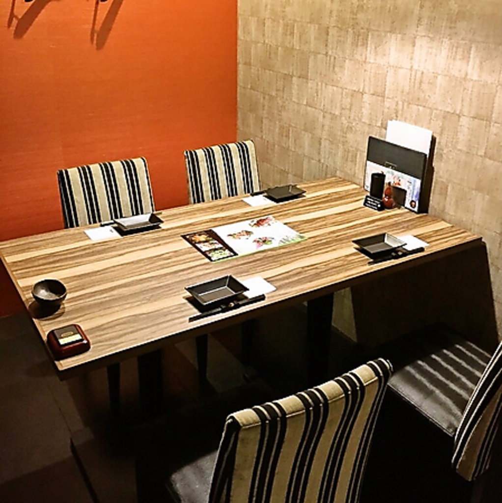 全席完全個室☆少人数から大人数でも対応可能な店内はスタイリッシュ！