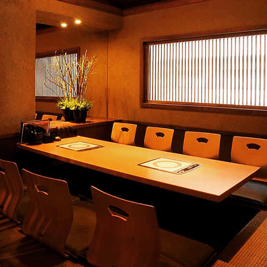 9名様までOKの掘りごたつ和個室。