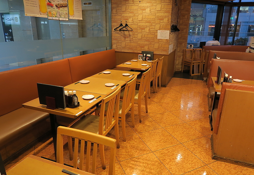 会社帰りや友達とのお食事にピッタリなお席をご用意！今夜はワイワイ飲み会！