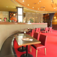 小～大人数に対応可◎広々としたテーブル席をご用意♪