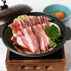 牛肉と新玉ねぎのすき焼き仕立て