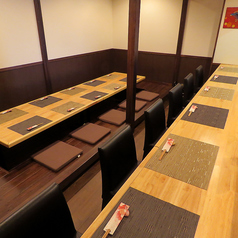 上質な和空間を完全にプライベートで利用できるため、他のお客様を気にせず、ゆったりとした時間を楽しめます。家族のお祝い、会社の宴会など、さまざまなシーンに対応可能です。コース内容は柔軟で、アレルギーや好みにも配慮してもらえる点も魅力。貸し切りだからこそ叶う、心に残る食のひとときをお楽しみいただけます。