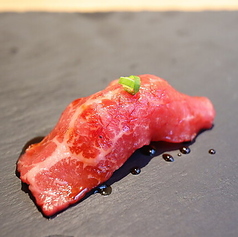 黒毛和牛赤身の握り