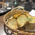 料理メニュー写真 さつま芋の海苔塩チップス