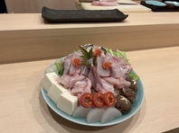 旬の鍋がございます。