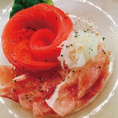 生ハムとトマトのカルパッチョ