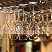 平日は翌1:30、週末は翌2:00まで元気に営業中！遅い時間のスタートや、2軒目・3軒目使いにも最適です。深夜でも本格的な鉄板焼きが味わえます☆