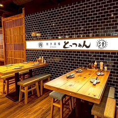 2名様のお席を多数ご用意！オープン席×5卓・個室×1卓。お仕事帰りに同僚とサクっと飲みに最適です☆