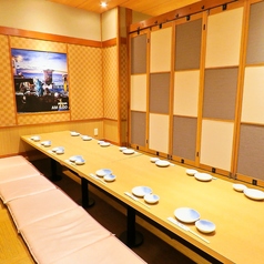 10・20・30・40名様とご人数に合わせてた個室をご用意★様々なシーンに対応可能です。まわりを気にせずゆっくりできる個室はご家族でのお食事にも◎さかなや道場　湯河原店