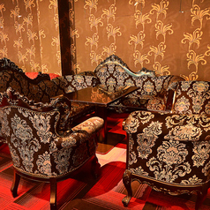 ふかふかソファー席御座います♪