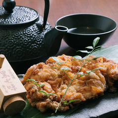 若鶏ももを扱った肉料理が自慢です♪