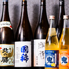 果肉入り鬼おろしサワーや旬の日本酒など豊富なドリンク