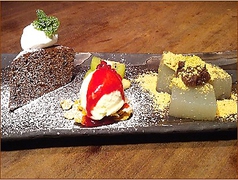 デザートの盛り合わせ