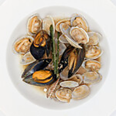 浅利の白ワイン蒸し　レモングラスの香り