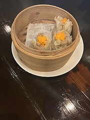 蟹肉、エビ、豚ヒキ肉のシューマイ