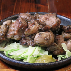 地鶏のカゴ炙り