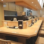 カウンター席では職人さんの技を目の前でお楽しみいただけます！おひとり様にもおすすめのお席です♪