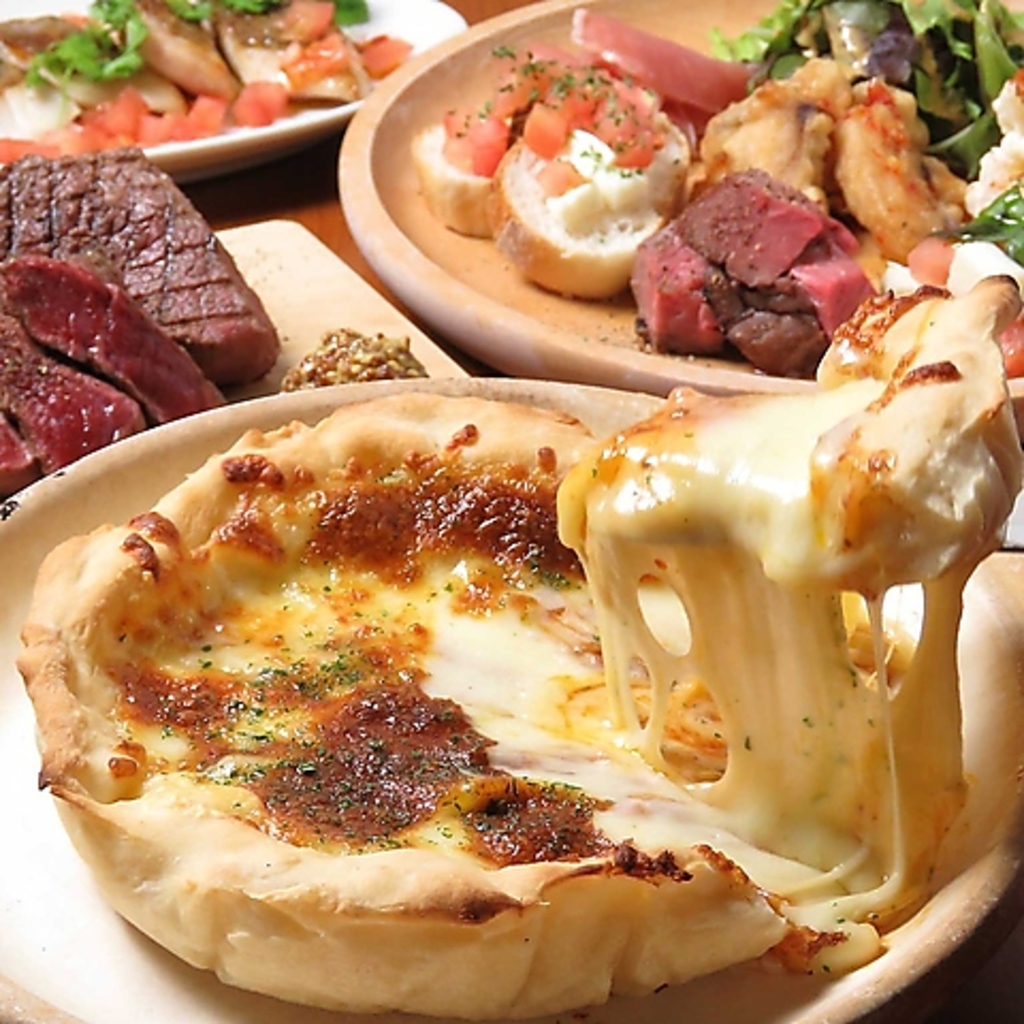 シカゴピザが楽しめる！女子会コース120分【飲放】+料理8品3500円 (平日なら飲み放題180分)